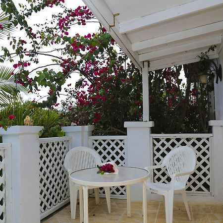 Tingum Village Hotel Dunmore Town 外观 照片