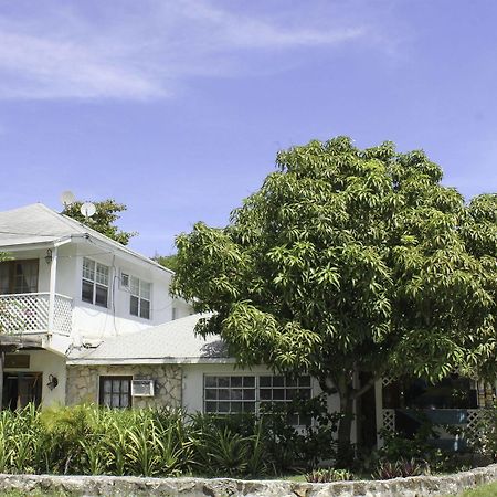 Tingum Village Hotel Dunmore Town 外观 照片